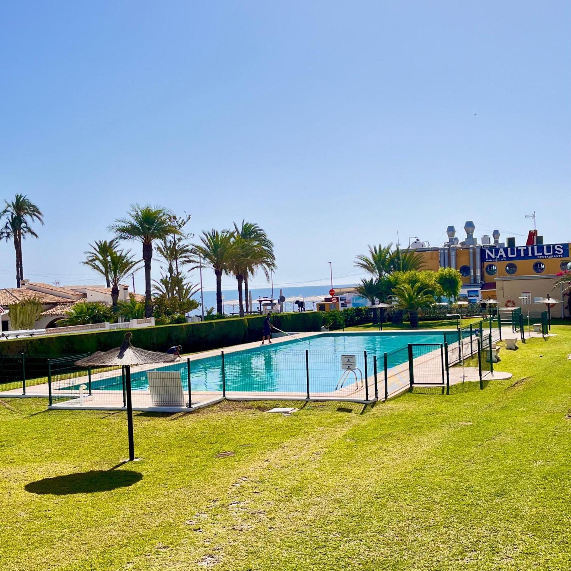 Sea View Apartment Beach Front Punta Prima Torrevieja Luaran gambar